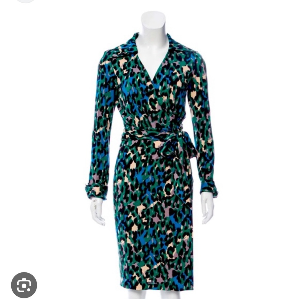 DVF vintage wrap size 4